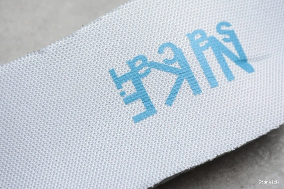 UNIVERSITY BV0072-001 BLUE NIKE BLAZER X MID SACAI 0216